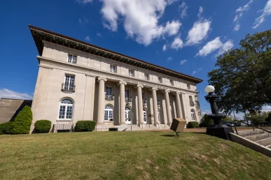 View across the lawn toward the Florence Alabama courthouse