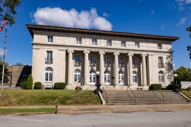 Main staircase leading to the entrance of the Florence Alabama courthouse