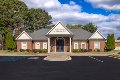 Florence Alabama McCutcheon and Hamner's law offices front view, we offer legal representation for slip and fall cases